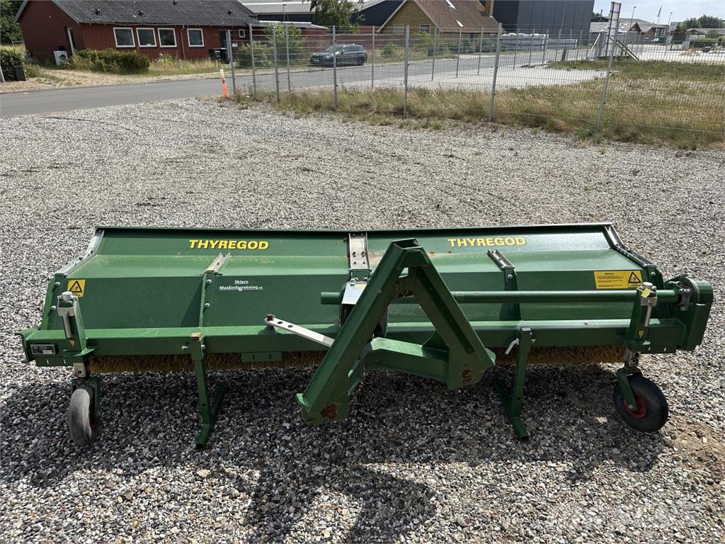 Thyregod TK-3300 PTO- MEKANIS Borstar & borstskopor