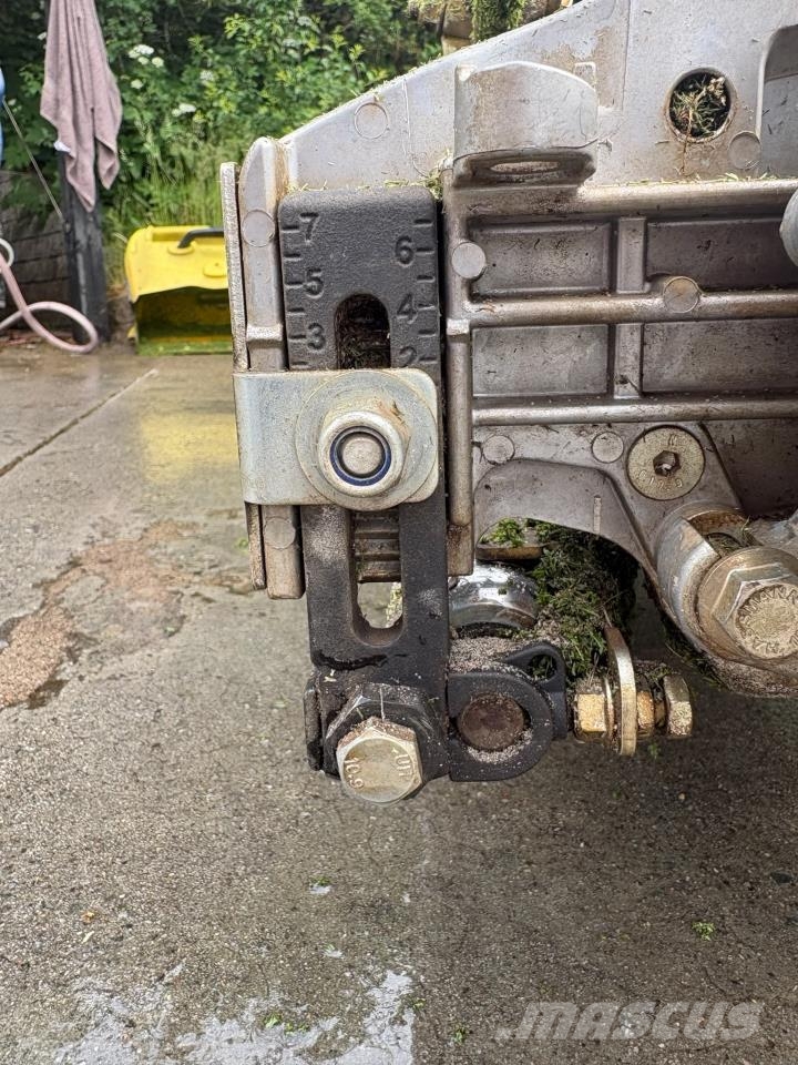 Toro MULTI PRO 5800 Kompakte traktorer
