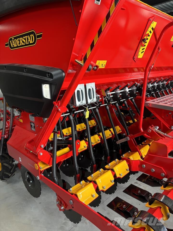 Väderstad RAPID 400C Combination drills