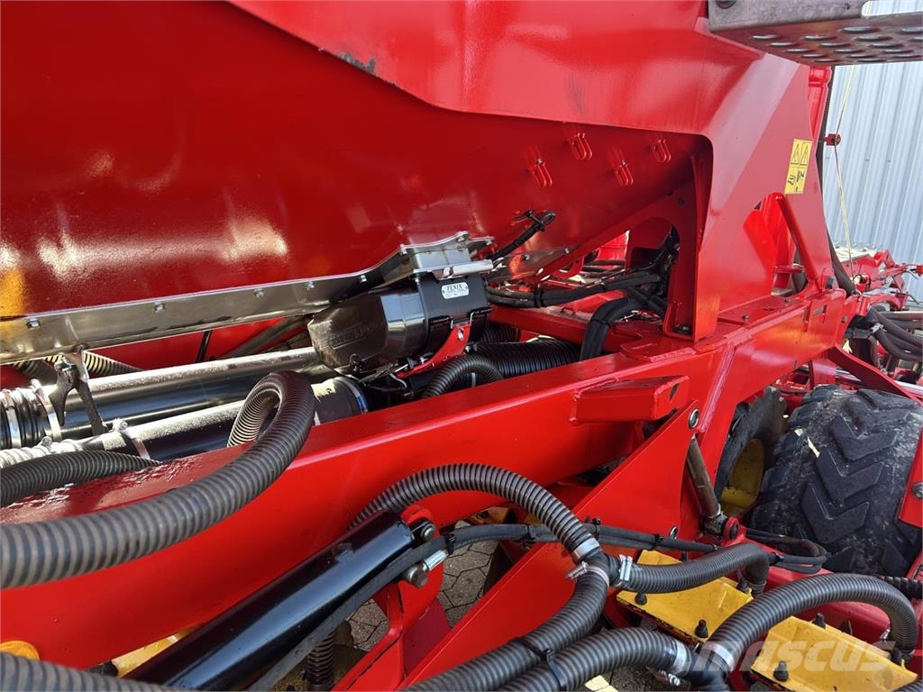 Väderstad SPIRIT ST600C Perforadoras combinadas