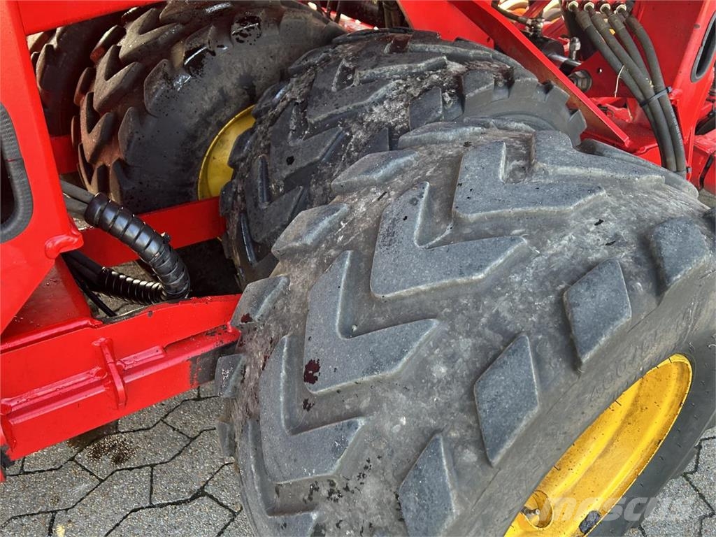 Väderstad SPIRIT ST600C Perforadoras combinadas