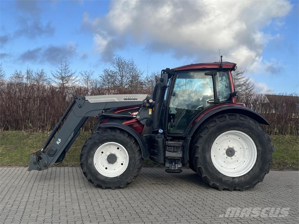 Valtra N 174 Traktorok