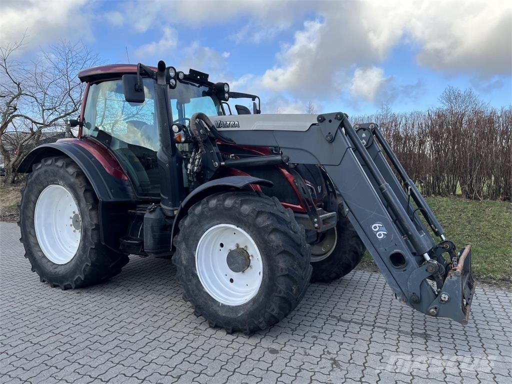 Valtra N 174 Traktorok