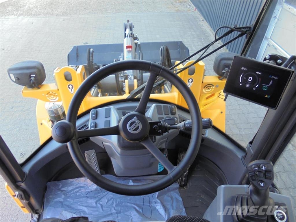 Volvo L30HS 輪胎式裝載機