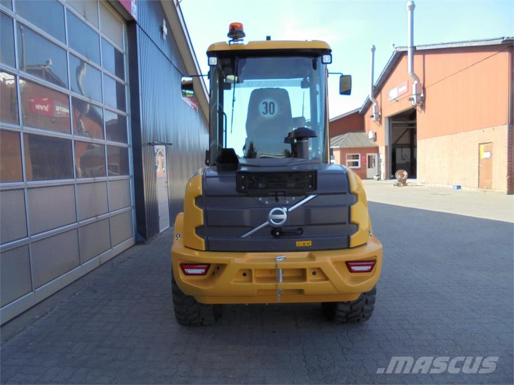 Volvo L30HS 輪胎式裝載機