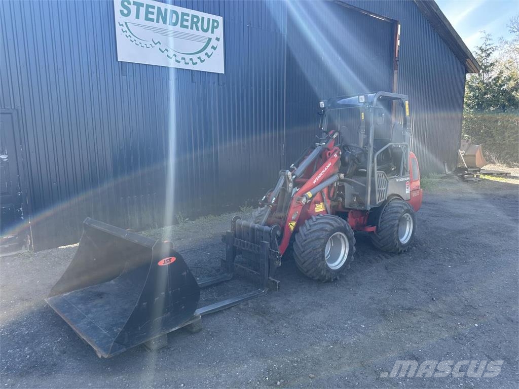 Weidemann 1260 لوادر صغيرة