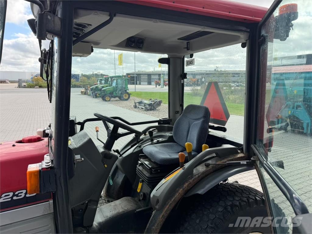 Yanmar EF 235 جرارات مدمجة