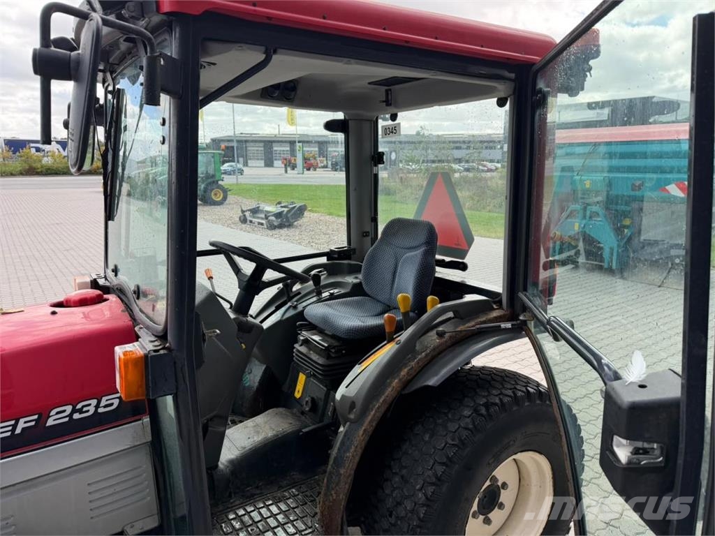 Yanmar EF 235 جرارات مدمجة