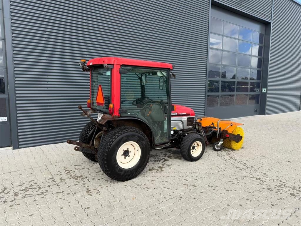 Yanmar EF-235 Traktoren