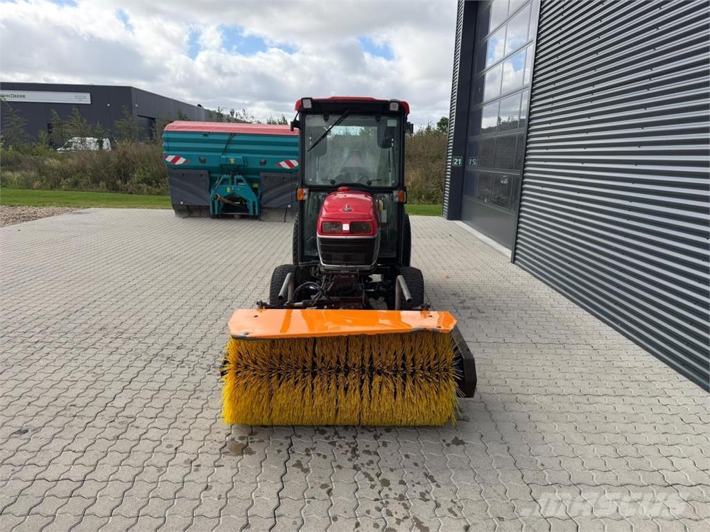 Yanmar EF-235 Traktoren