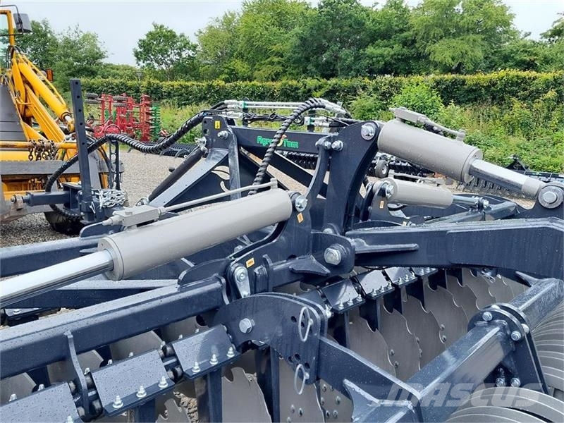Agro - TOM 6 Meter discharve Agro-Tom 6 m. bugseret di Дискові борони