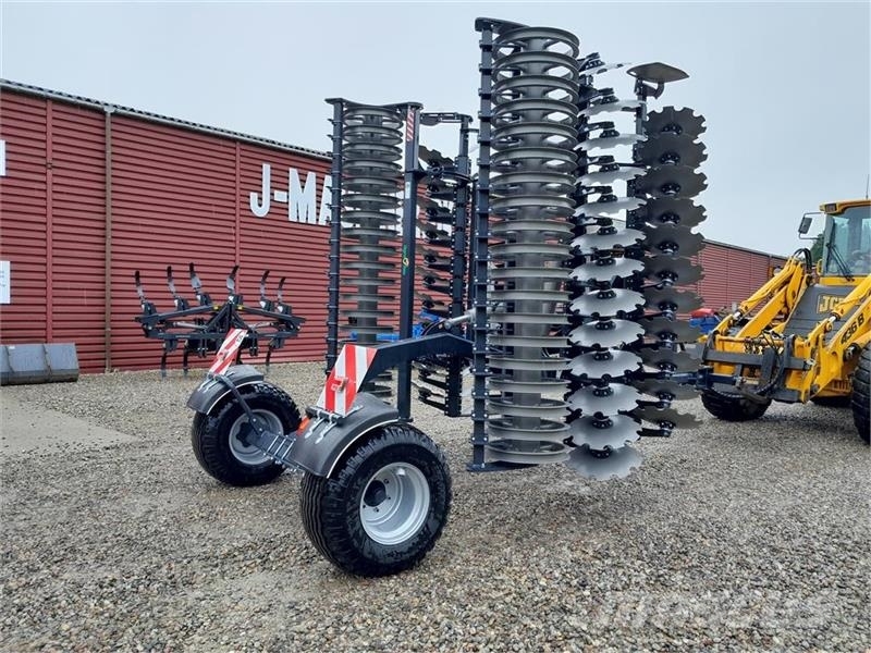 Agro - TOM 6 Meter discharve Agro-Tom 6 m. bugseret di Дискові борони