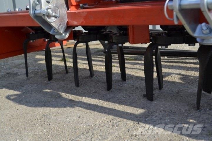 - - - boxer Harrows