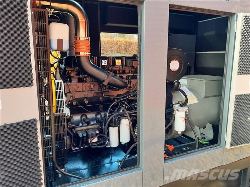 Cummins 500KWA その他の発電機