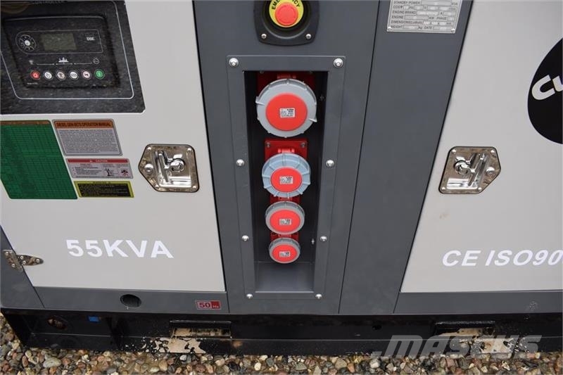 Cummins 55 KvA その他の発電機