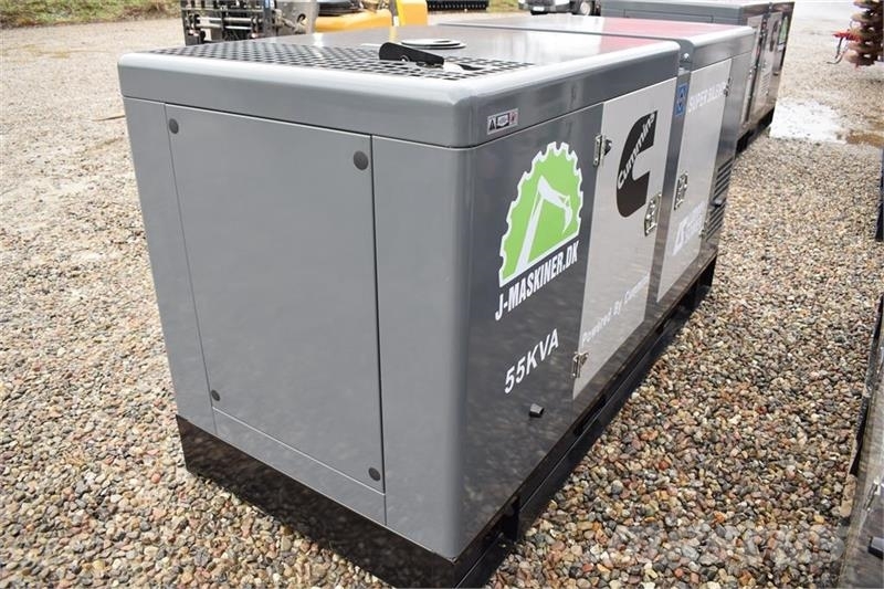 Cummins 55 KvA その他の発電機