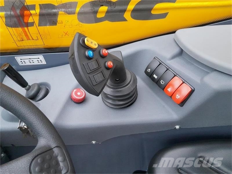 - - - EUROTRAC TH25.6 FABRIKS NY Telescopic handlers