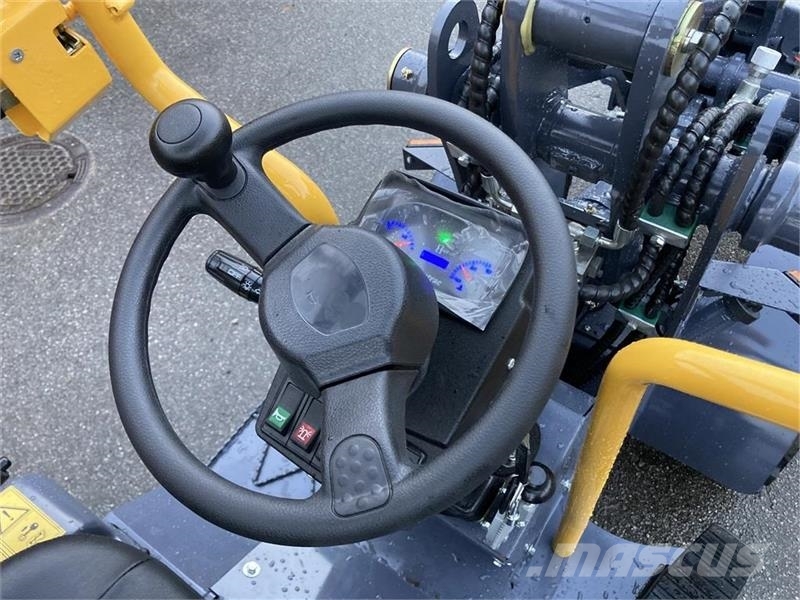 Eurotrac W10 STAGE 5 m. skovl og pallgafler Minilæsser - knækstyret