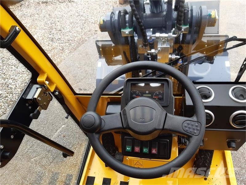 Eurotrac W11 mellem arm førehus Mininakladače