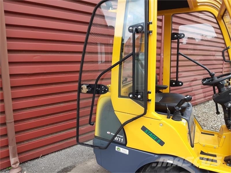 Eurotrac W11 mellem arm førehus Mininakladače