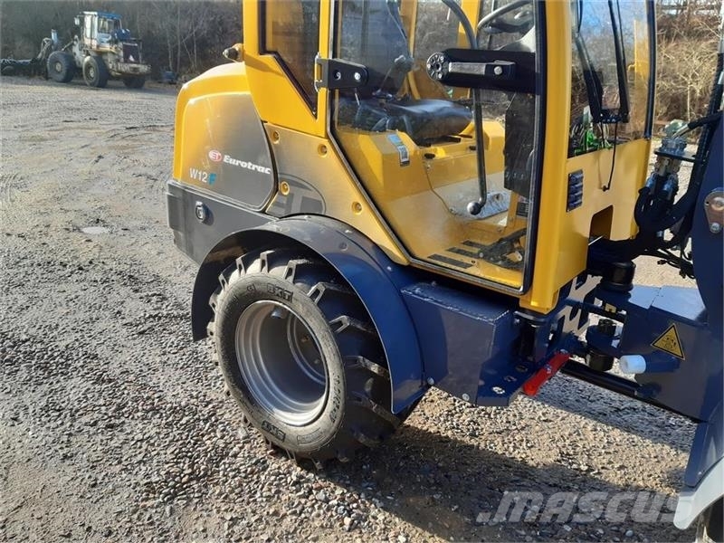 Eurotrac W12 F mellem tårn 小型装载机