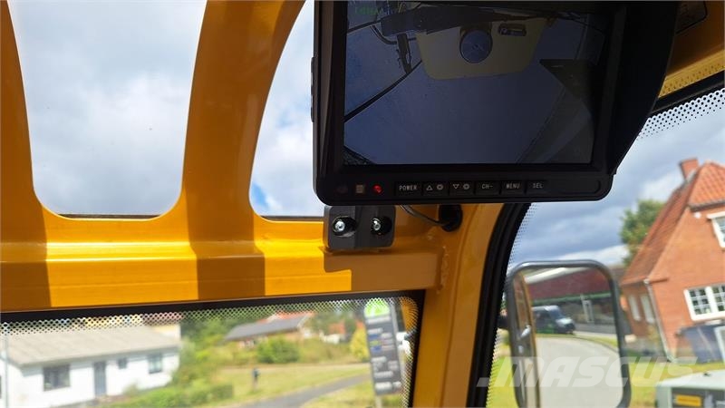 Eurotrac W12S W12S med førerhus, skovl og gafler لوادر صغيرة