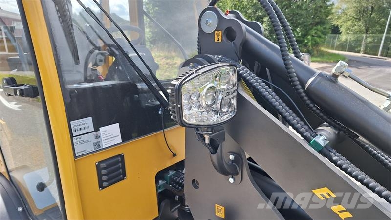 Eurotrac W12S W12S med førerhus, skovl og gafler لوادر صغيرة