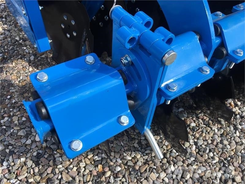 Inter-Tech J-Maskiner 300 Disc Kiekkomultaimet ja lautasäkeet