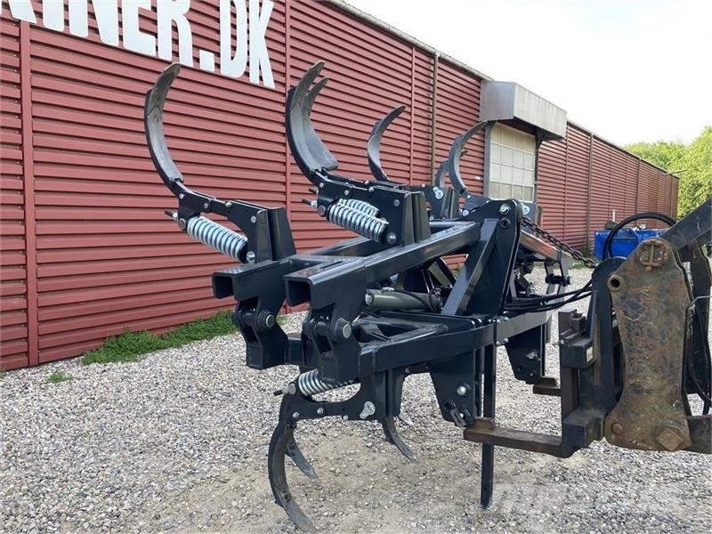  - - - J-Maskiner dybdeharveforsats 6 m. Harrows