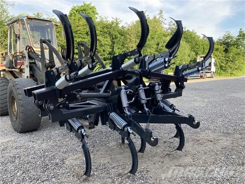  - - - J-Maskiner dybdeharveforsats 6 m. Harrows