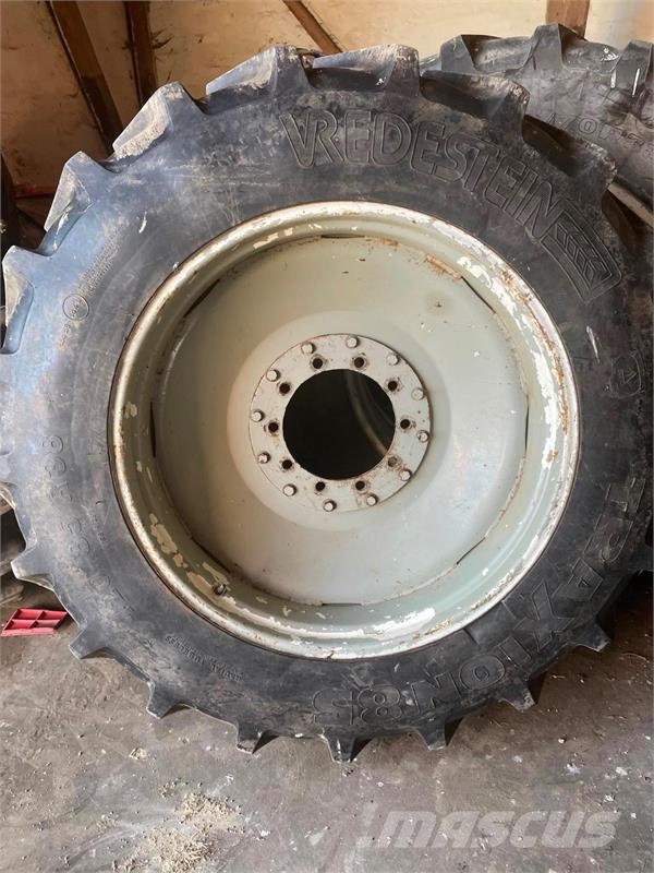 Amazone 420/85R38 Dekk, hjul og felger