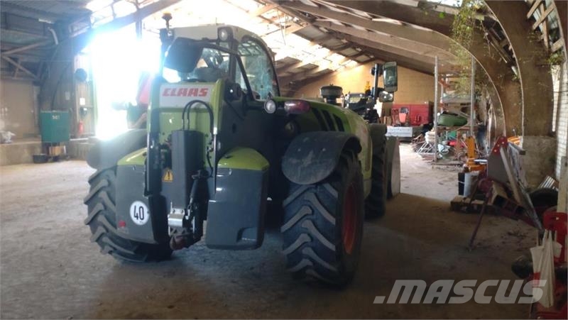 CLAAS SCORPION 7044 مناولات متداخلة