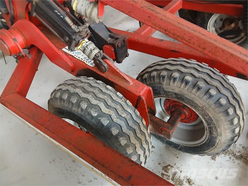 Horsch TERRANO FG 8 كاسحات