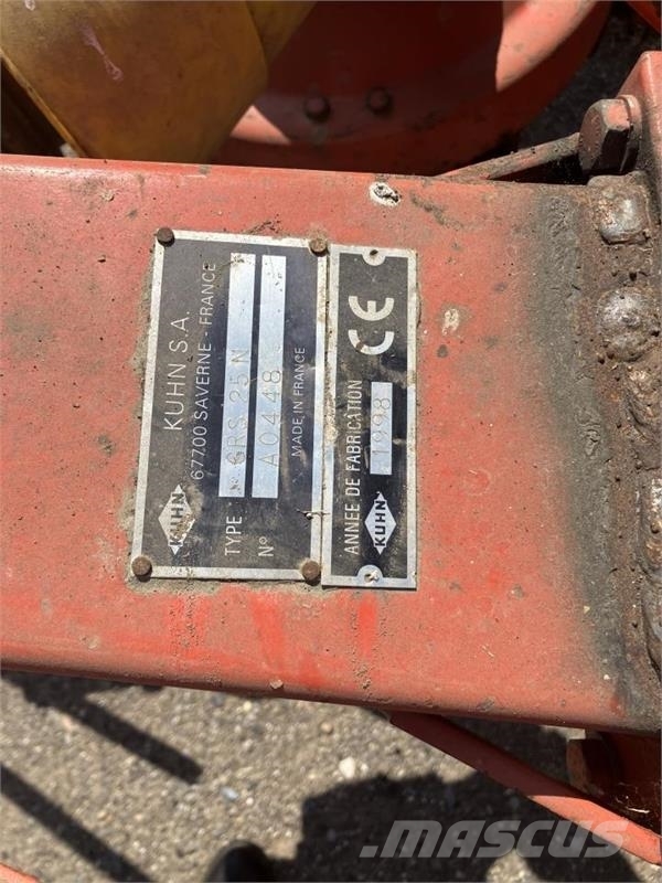 Kuhn GRS 25N Obračalniki in zgrabljalniki