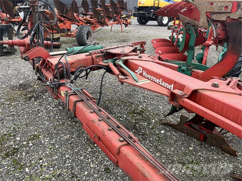 Kverneland 7 FURET PB 100 VARIO Oboustranné pluhy