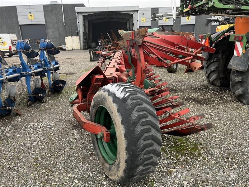 Kverneland 7 FURET PB 100 VARIO Oboustranné pluhy