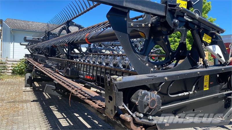 MacDon D60 Til Case IH eller New Holland Rezalne glave za kombajne