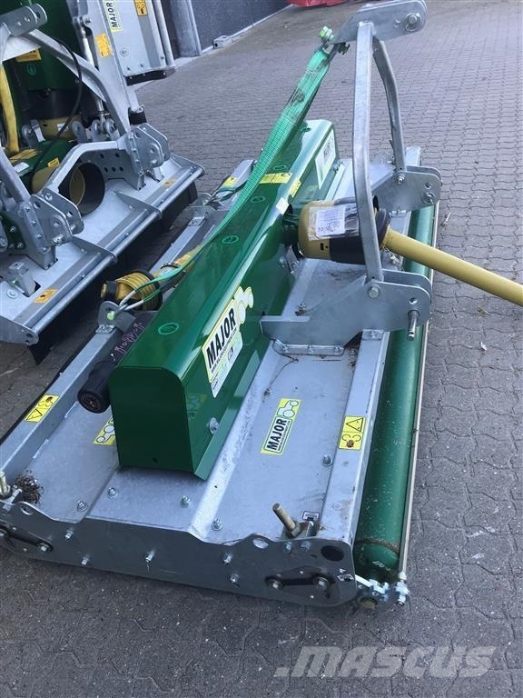 Major Swift MJ71-240 Tondeuses tractées