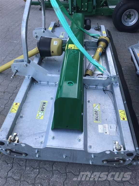 Major Swift MJ71-240 Tondeuses tractées