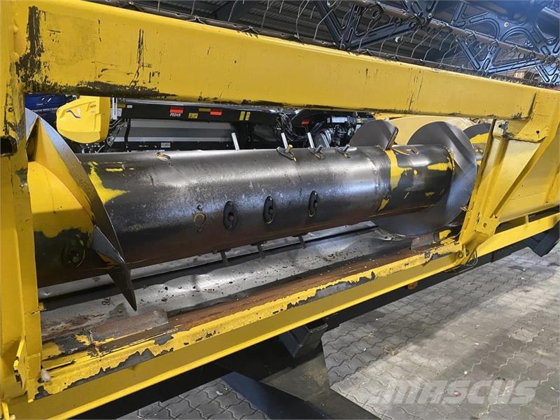 New Holland 30 FOD VARIFEED رؤوس الحصادات الدراسات
