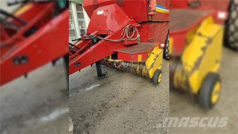 New Holland BB980 方形打捆機