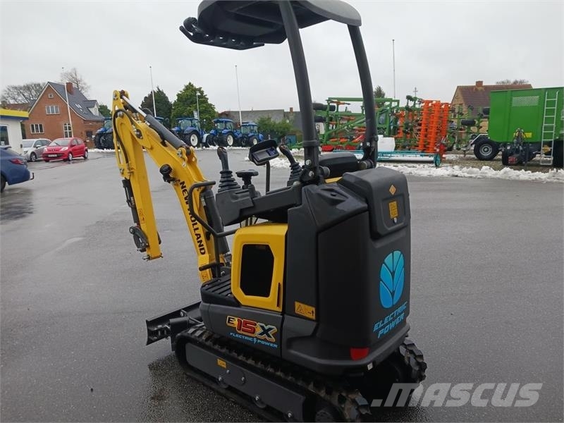 New Holland E15X ROLL-BAR 小型挖掘机
