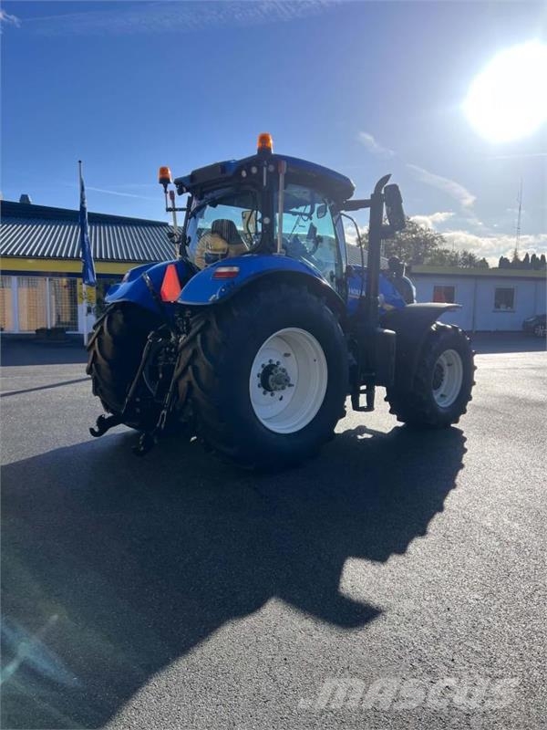New Holland T7.270 AC STAGE V Traktori