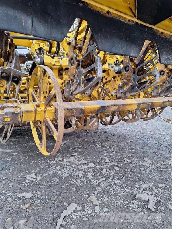 Ropa TIGER 6S Řepné kombajny