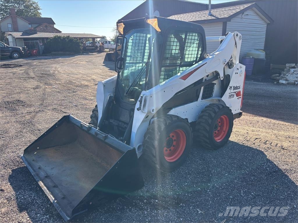 Bobcat S570 لوادر انزلاقية التوجيه