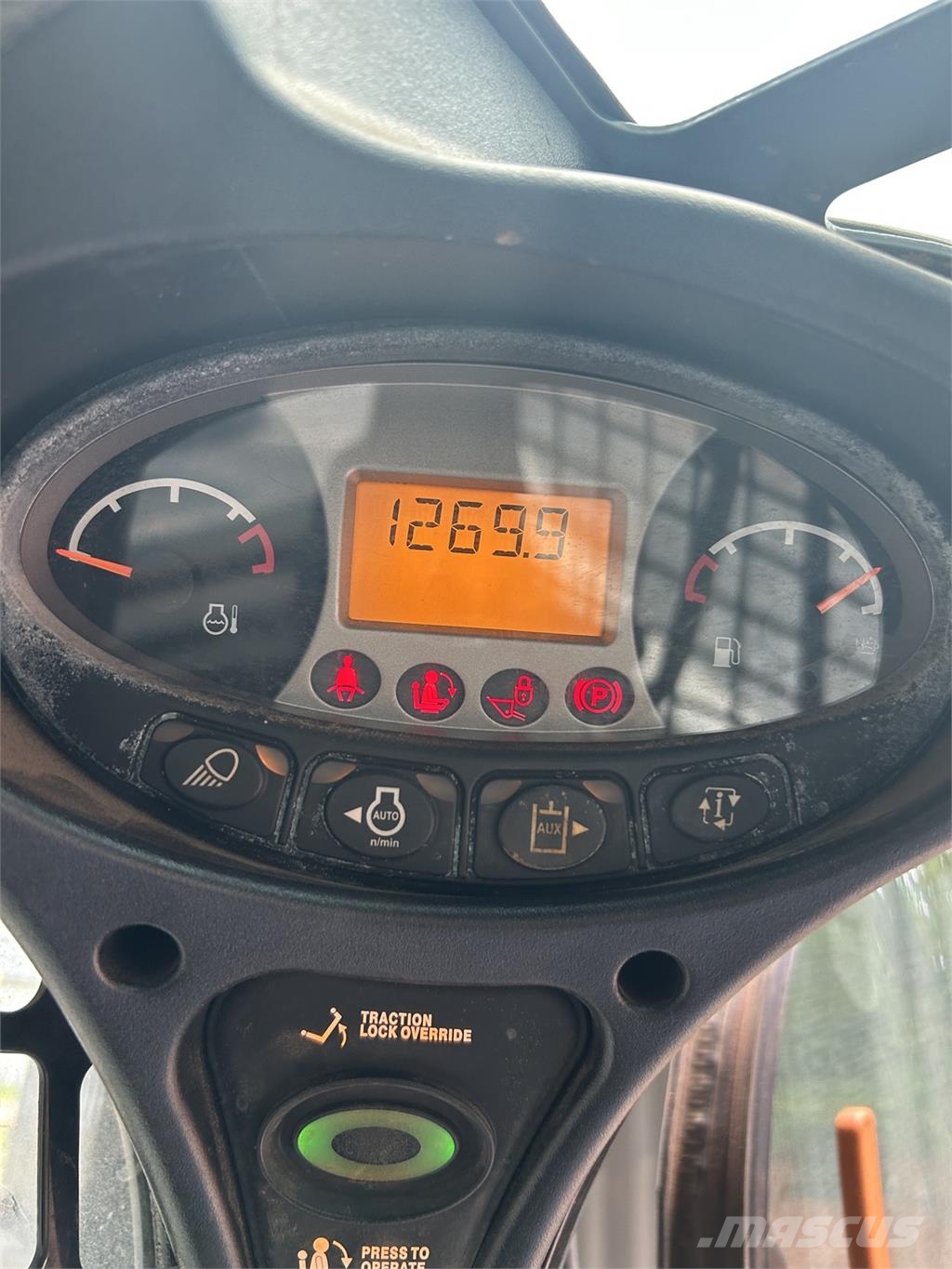 Bobcat T740 Mini nakladalci