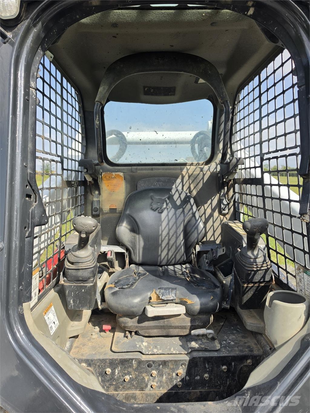 Bobcat T740 Väikelaadurid