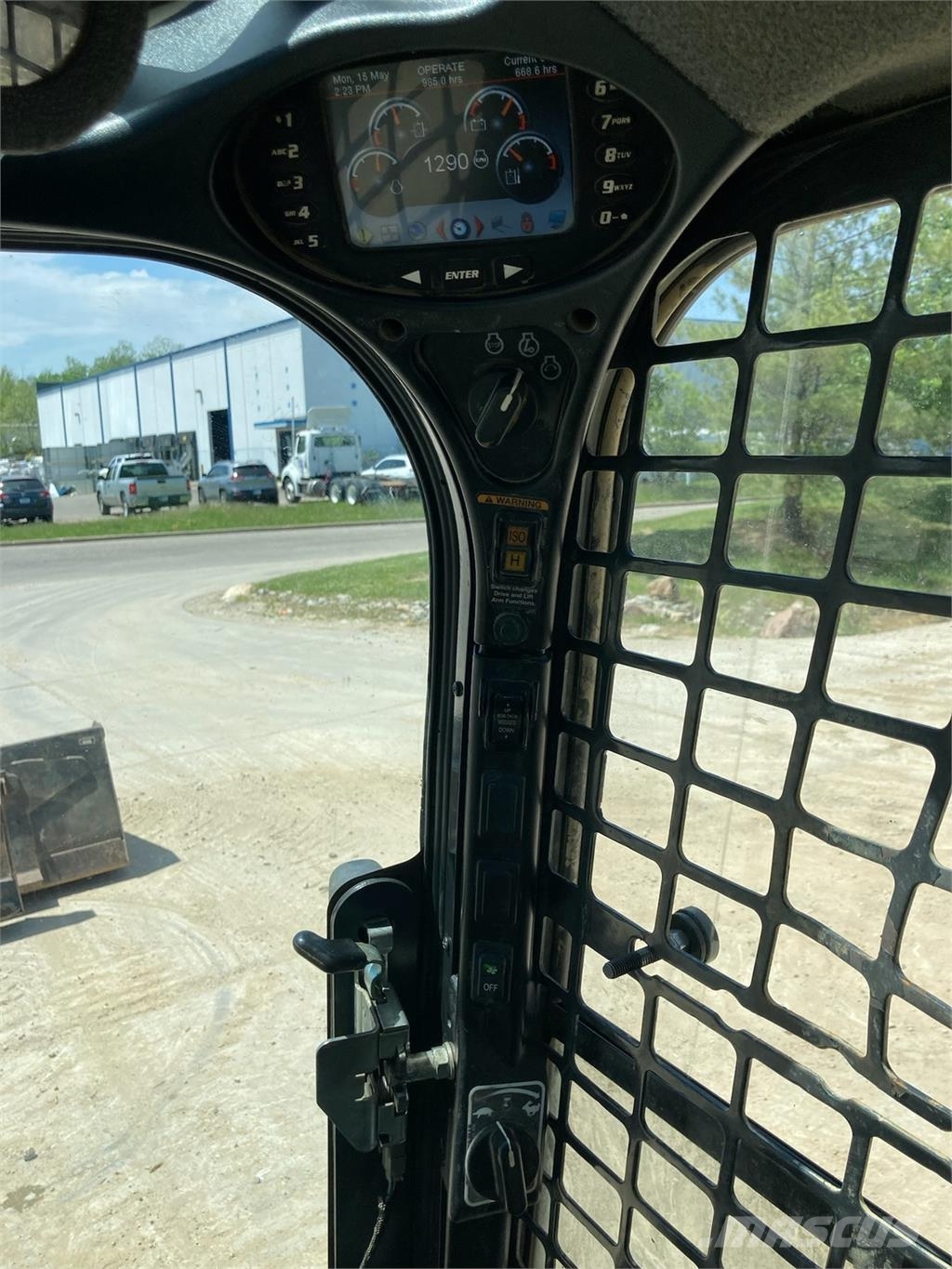 Bobcat T740 小型装载机
