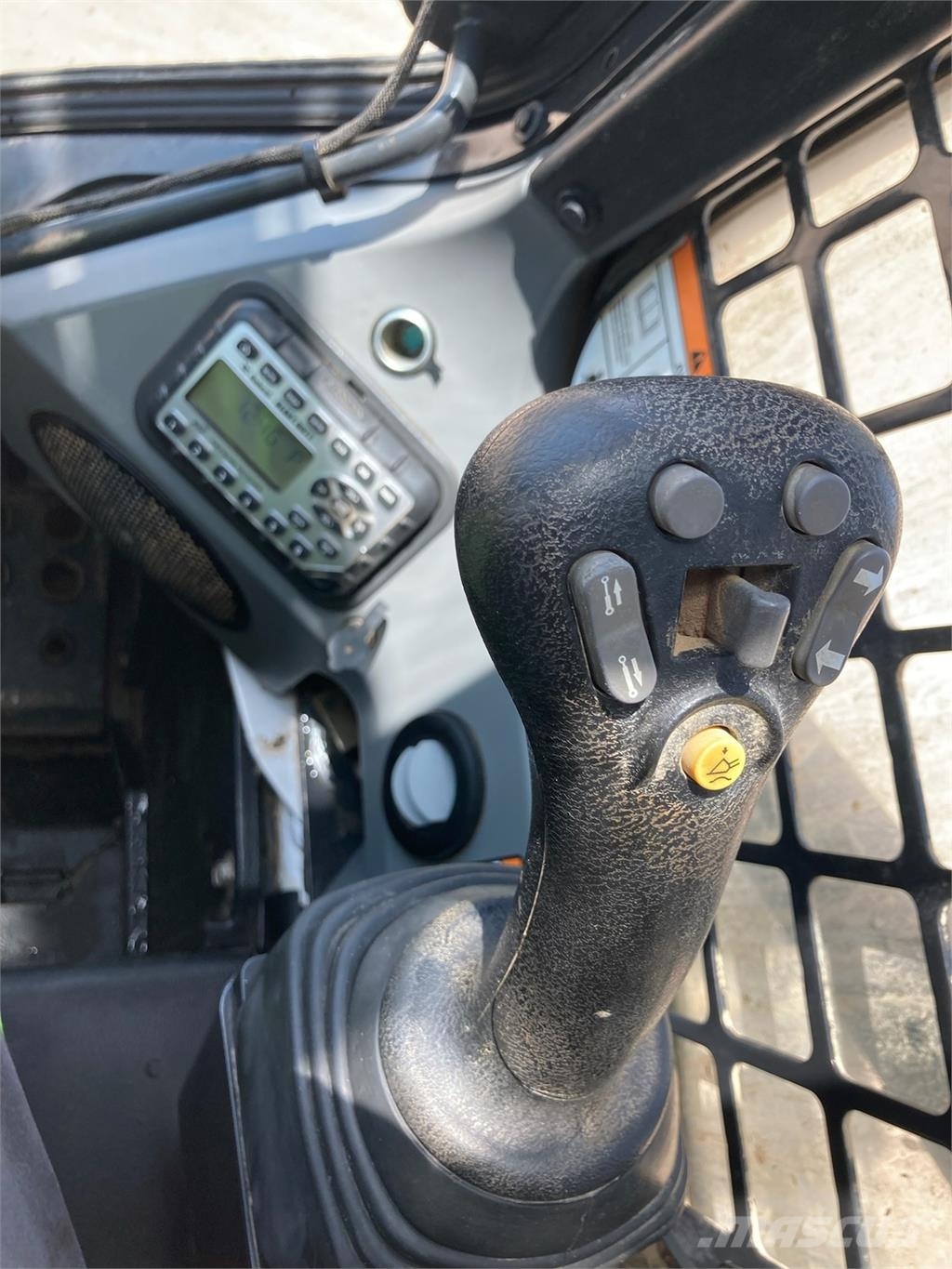 Bobcat T740 小型装载机