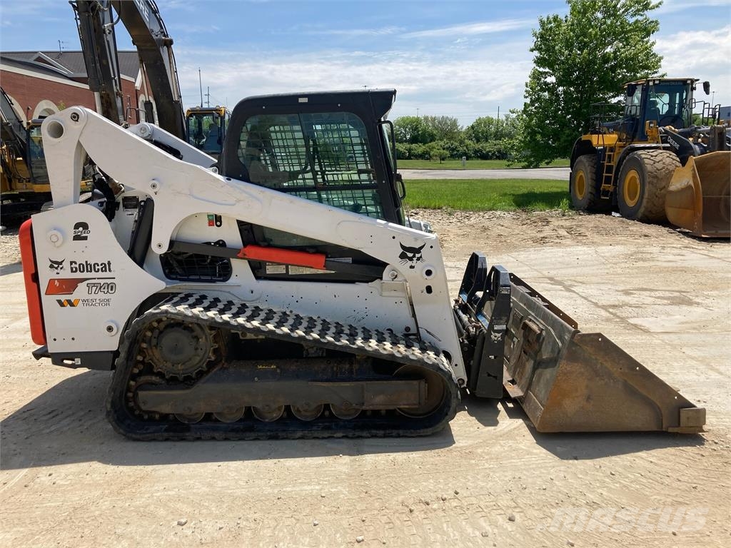 Bobcat T740 小型装载机